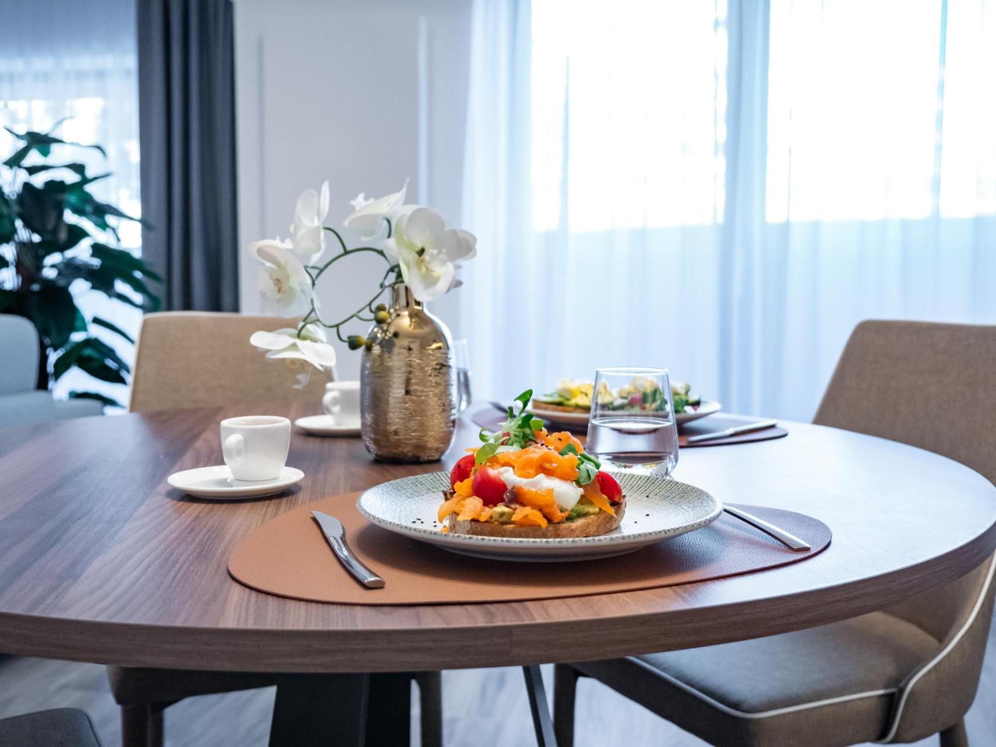 Novos Aparthotel ブカレスト エクステリア 写真